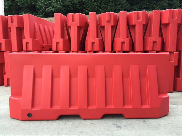 Plastic Jersey Barrier